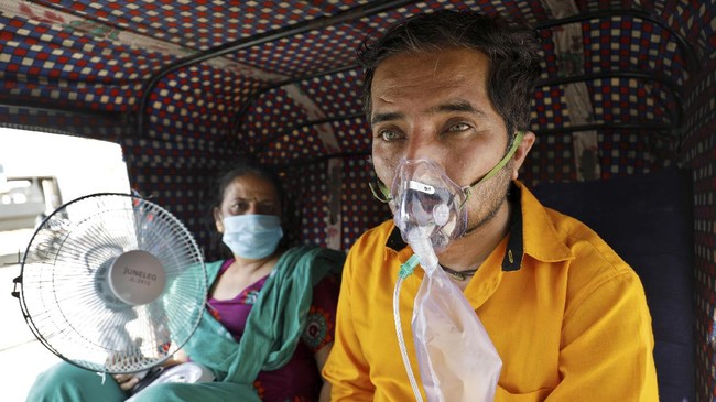 Penanganan pandemi Covid-19 di India mengalami pasang surut dipengaruhi faktor sosial, budaya hingga politik.