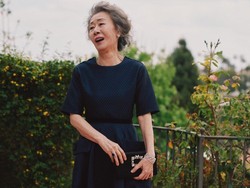 Masih Glowing pada Usia 73 Tahun, Ini Rahasia Kecantikan Youn Yuh Jung