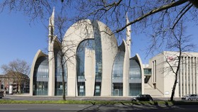 Ketika Gereja Ikut Berdonasi Pembangunan Masjid di Jerman