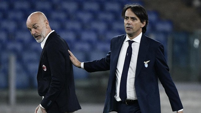 FOTO: Dijungkalkan Lazio, Milan Terlempar dari Empat Besar