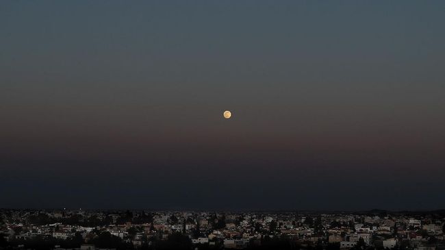 Pink moon atau bulan merah jambu bisa dilihat di Sabang dan Merauke pada 17 April 2022.