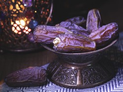 Kisah Abu Hurairah dan Kurma, Bukti Baktinya pada Ibunda