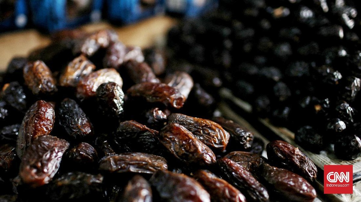 FOTO: Banjir Kurma Impor Sambut Ramadan dan Lebaran