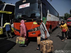 Penumpang Bus AKAP Melonjak Jelang Larangan Mudik, Ini Datanya