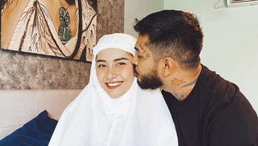Beda Agama, Begini Toleransi Onadio yang Semangati Istri Jalani Puasa
