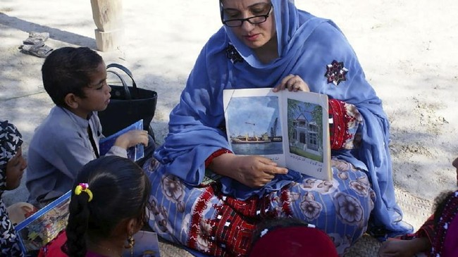 FOTO: Perpustakaan Unta, Penyelamat Anak Pakistan Era Pandemi