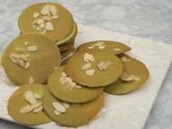Resep Green Tea Almond Crispy Khas Surabaya