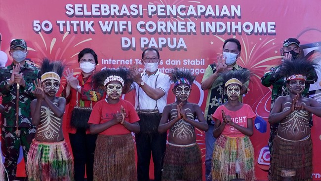 Dalam upaya mewujudkan tiga tujuan besar dalam program IndiHome Wonderful Papua, Telkom berhasil membangun 50 Wifi Corner IndiHome di seluruh wilayah Papua.