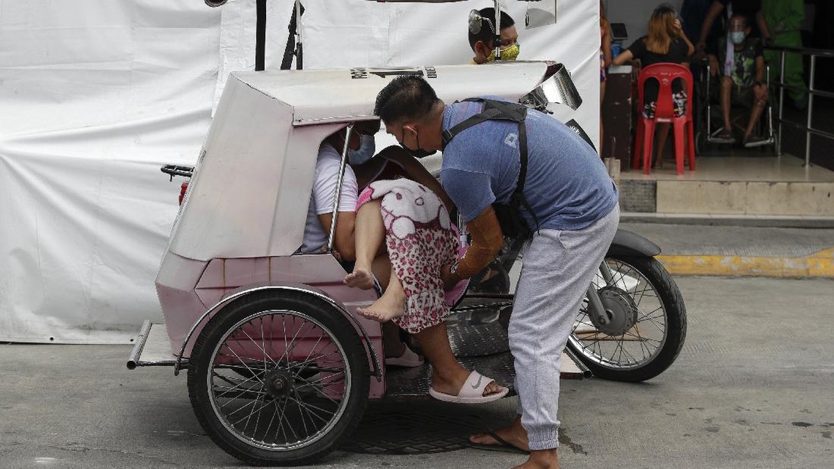 FOTO: Mencari Tempat Berbaring untuk Pasien Covid-19 Filipina