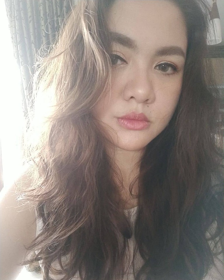 Usai melahirkan anak kedua Vicky Shu tampil berbeda dengan tubuh yang semakin berisi. Yuk kita intip bagaimana tampilan Vicky Shu sekarang!