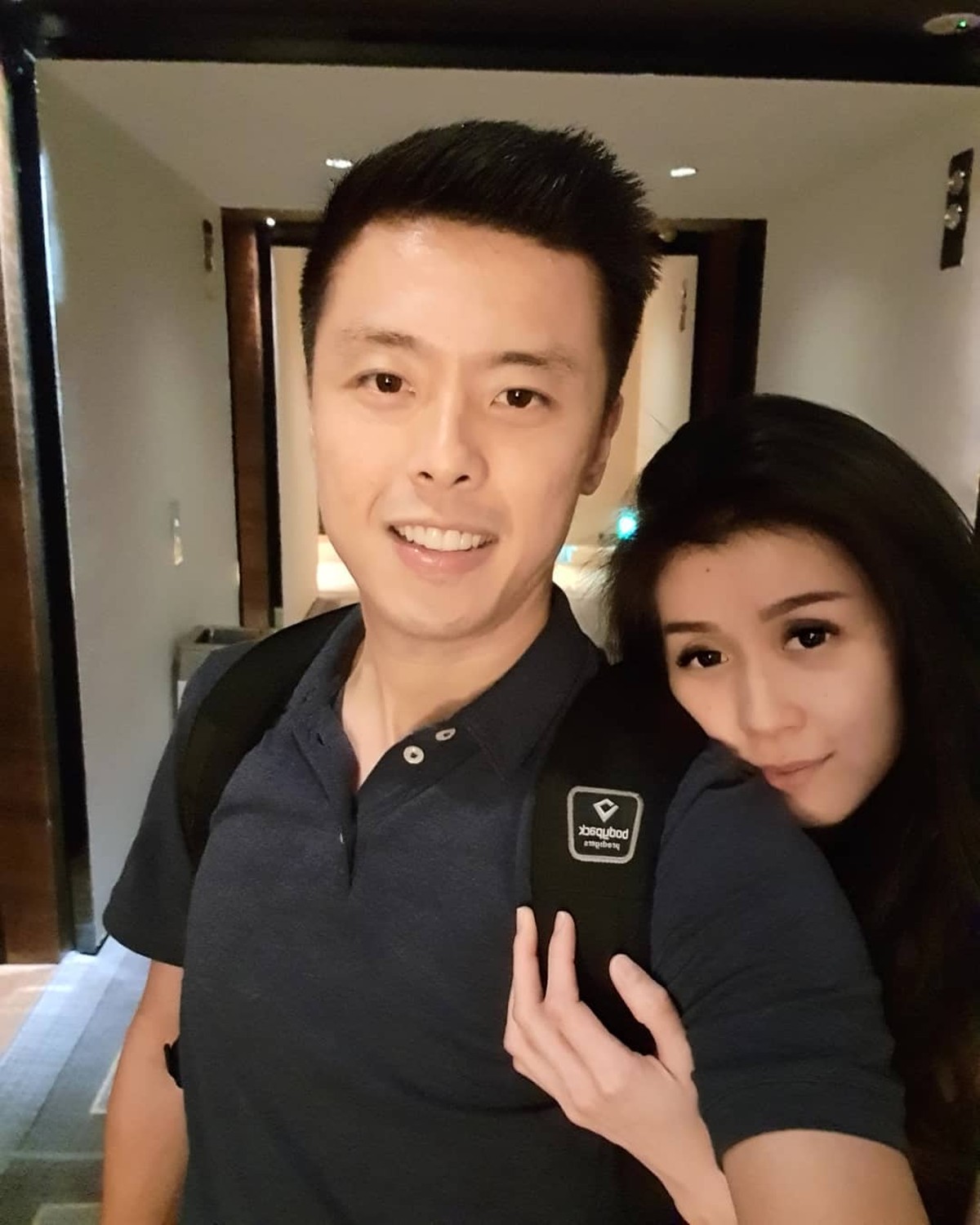 Kapten Vincent Raditya sedang mengalami prahara rumah tangga&period; Ia dan istrinya&comma; Novita Condro terlibat saling tuding menuding&period; Yuk kita lihat kembali kemesraan mereka sebelum perseteruan&excl;