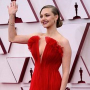 Penampilan Terbaik Tamu Piala Oscars 2021 di Karpet Merah