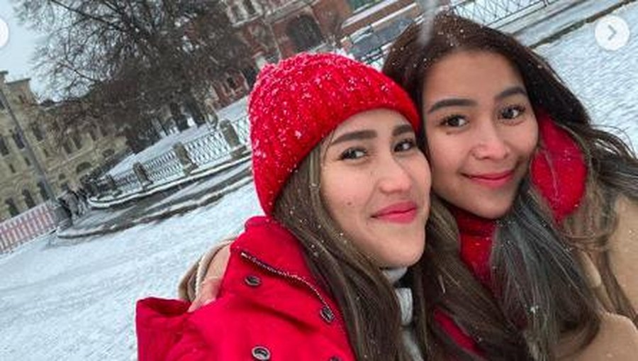 Ayu TIng Ting dan adik