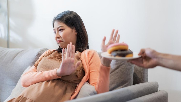 Ibu hamil makan Ibu hamil makan