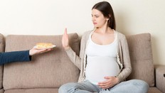 MAKANAN YANG DIPANTANG IBU HAMIL TRIMESTER 1