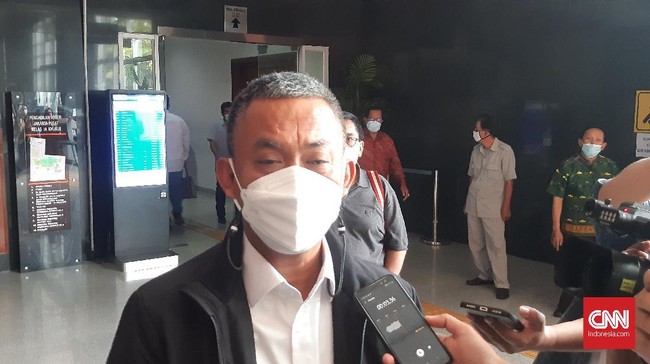 Ketua DPRD DKI Jakarta Prasetyo Edi Marsudi menyatakan program rumah dengan uang muka atau down payment (DP) 0 Rupiah tidak rasional.