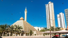 Masjid Serupa Piramida di Jantung Kota Kuwait