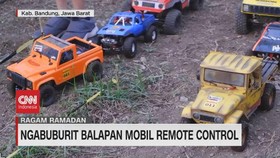 VIDEO: Ngabuburit Balapan Mobil Remote Control