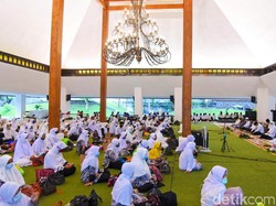 Sambut Nuzulul Quran, Pemkab Banyuwangi Gelar Khataman Akbar untuk Bangsa