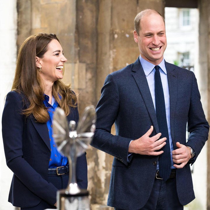 <p>Kemudian, keduanya juga kerap tampil dengan pakaian dalam model atau warna yang senada, lho. (Foto: Instagram @kensingtonroyal)</p>