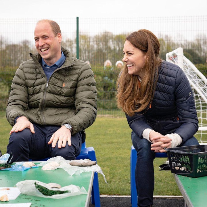 <p>Happy Wedding Anniversary ke-10 untuk keduanya. Kita doakan semoga keluarga Pangeran William dan Kate Middleton selalu bisa menjadi panutan ya, Bunda.(Foto: Instagram @kensingtonroyal)</p>