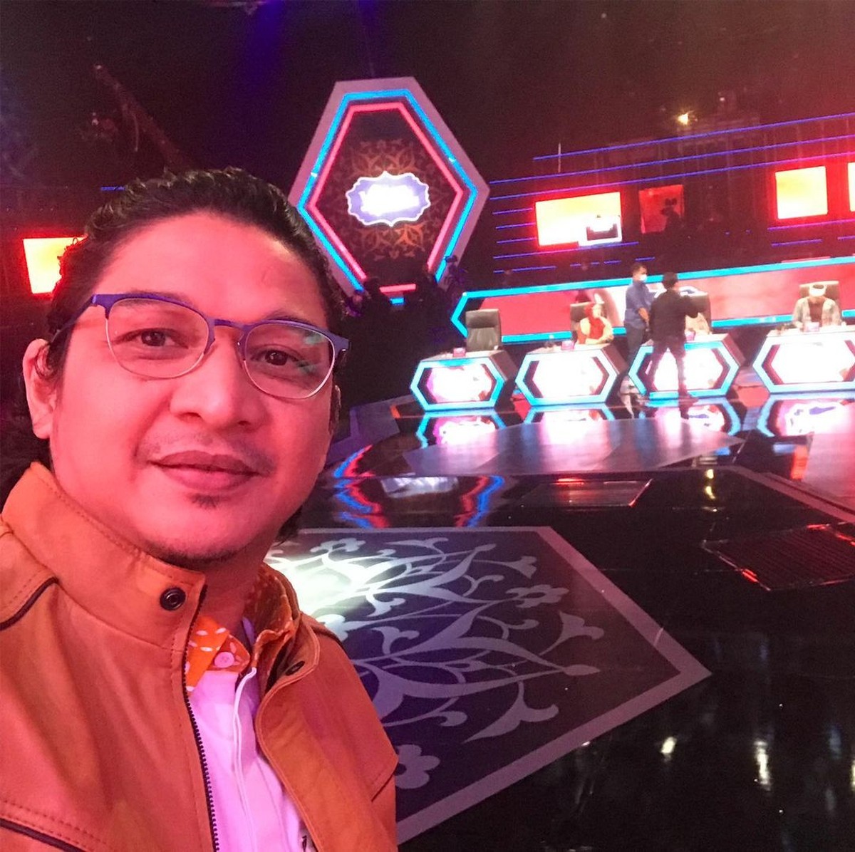 Tak lagi jadi pejabat daerah&comma; penampilan Pasha Ungu bikin pangling&period; Yuk kita lihat penampilannya&excl;