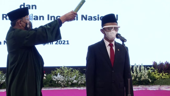 Menteri Investasi Bahlil Lahadalia memaparkan sejumlah target yang ingin dicapai dalam 100 hari. Berikut rinciannya.