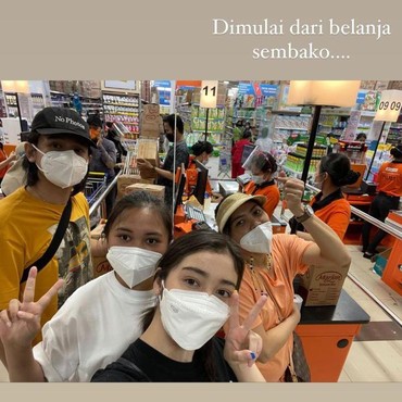 Ranty Maria Rayakan Ulang Tahun ke-22 dengan Bagi-bagi Sembako