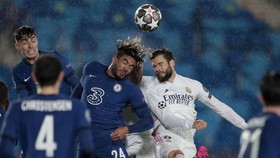 FOTO: Real Madrid Kesulitan Lawan Chelsea