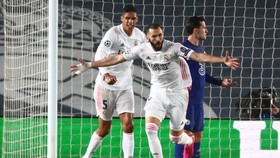 Top Skor Liga Champions: Benzema Dekati Mbappe