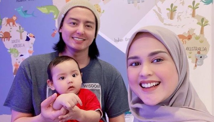 Roger Danuarta resmi menjadi mualaf sejak tahun 2018 lalu, dan menikahi Cut Meyriska pada tahun 2019 / foto: instagram.com/rogerojey
