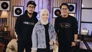 Sabyan Gambus Setelah lama menghilang dari awak media Sabyan Gambus akan tampil perdana di TV. Yuk kita intip lagi kekompakkan mereka!
