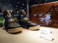 FOTO: Termahal Sejagat, Sneakers Yeezy Kanye West Laku Rp26 M