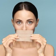 Ups! 5 Kebiasaan Ini Bikin Kulit Makin Berminyak Lho