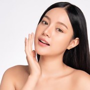 Nggak Cuma Skincare, Studi Ungkap Rajin Bersyukur Bisa Bikin Kulit Glowing! Kok Bisa?