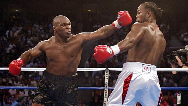 Lennox Lewis Penasaran Duel Lawan Mike Tyson Lagi