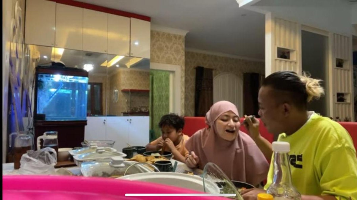 Momen Manja Nathalie kepada Sule