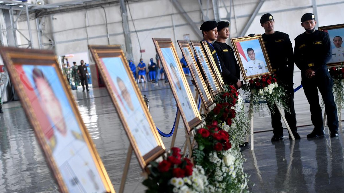 FOTO: Penghormatan Terakhir Bagi 53 Prajurit KRI Nanggala-402