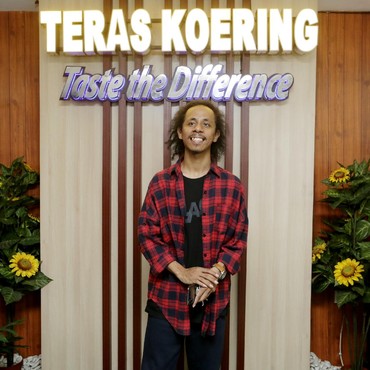 Lirik Lagu Komang - Rim Laode