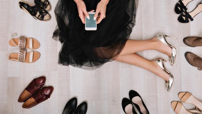 Cara Menentukan Ukuran Sepatu Saat Belanja Online