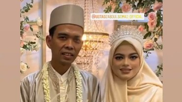 Dinikahi UAS, Fatimah Mendadak Jadi Artis?