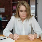 5 Zodiak yang (Katanya) Sulit Berempati pada Orang Lain