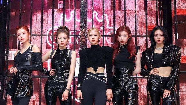 Lirik Lagu Voltage - ITZY