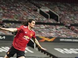 Cavani Pilih Bertahan di Man United?