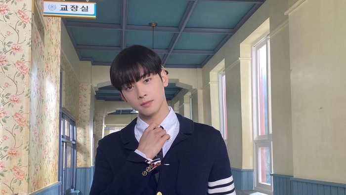 Karismatik Banget! 5 Idol K-Pop Ini Dinilai Punya Aura Layaknya 'Presiden Mahasiswa', Ada Favoritmu?