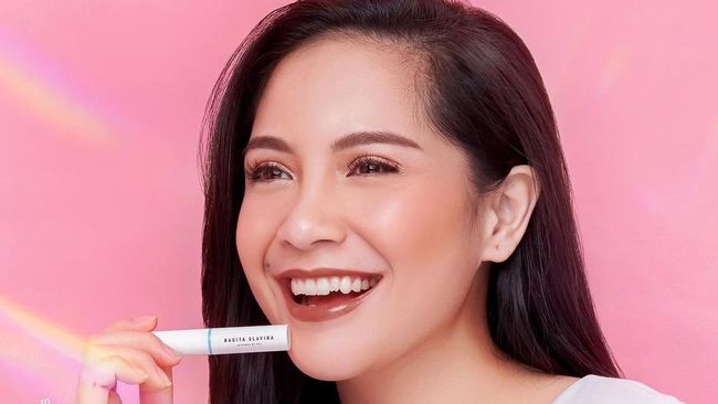 Nagita Slavina Launching Produk Kosmetik, Intip Harganya Yuk!