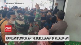 VIDEO: Ratusan Pemudik Antre Berdesakan di Pelabuhan