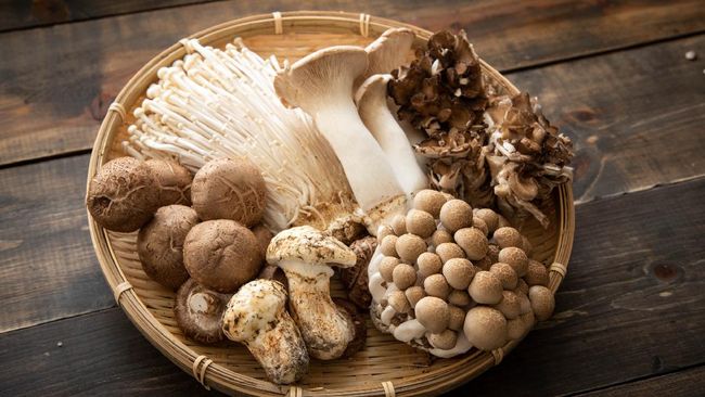 Pria Ini Alami Ruam di Seluruh Punggung Usai Makan Jamur Kurang Matang Pria Ini Alami Ruam di Seluruh Punggung Usai Makan Jamur Kurang Matang