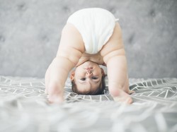 Makin Banyak Orang Jepang Ogah Punya Anak, Perusahaan Ini Stop Jual Popok Bayi