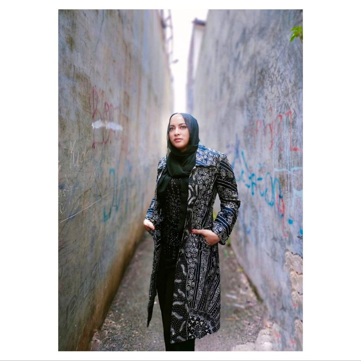 Jane Shalimar membuat heboh publik lantaran beredar fotonya tanpa menggunakan hijab&period; Yuk kita lihat potret Jane&excl;